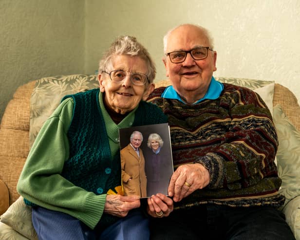 Doreen and Leo Kelly, from Wakefield, received a letter from the King and Queen on their platinum wedding anniversary. Picture By Yorkshire Evening Post Photographer, James Hardisty