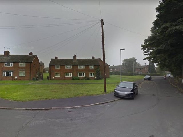 With a score of 1020 nationally, this LSOA covers the Eastmoor Estate and surrounding areas with WF1 4 postcodes. It includes Ivy Lane, Sawley Close and Kilnsey Road.