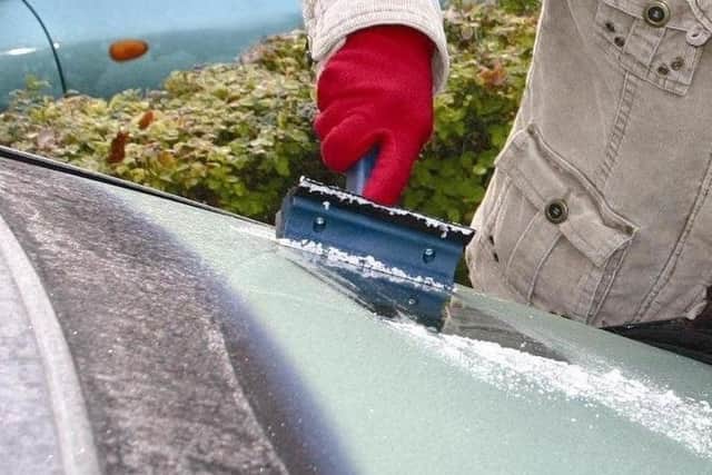 Do you have a good way of de-icing you windscreen?