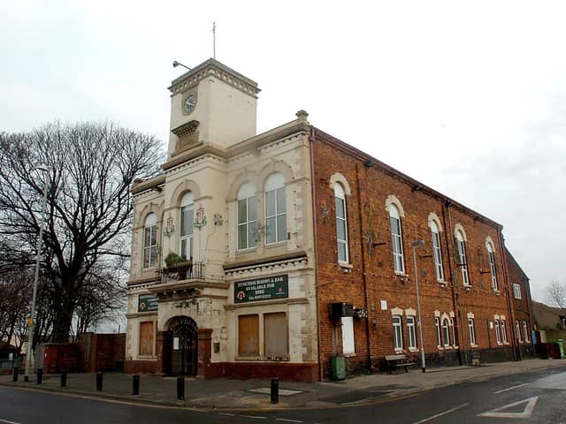 Seances, experiments and investigations are promised when paranormal investigators pay a visit to Knottingley Town Hall.