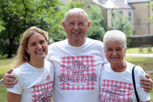 Kim Leadbeater pictured with parents Gordon and Jean in 2018