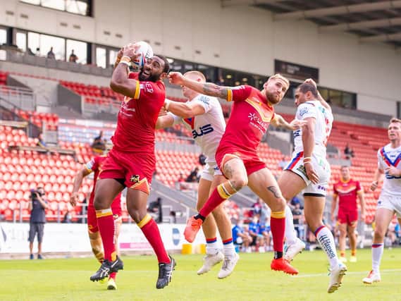 AFTERNOON TO FORGET: Catalans Dragons ran in 10 tries during last weekend's win over Wakefield. Picture: Allan McKenzie/SWpix.com