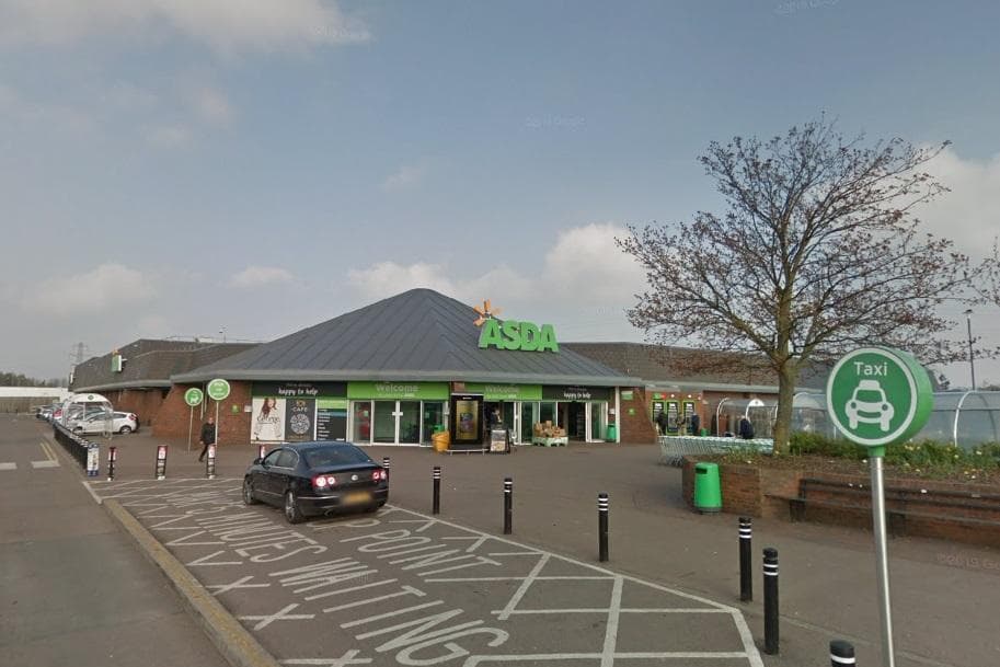 Supermarket giant Asda plans for cafe at its Wakefield site