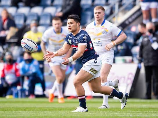 Mason Lino passes during his debut for Trinity, against Leeds. Picture by Allan McKenzie/SWpix.com.