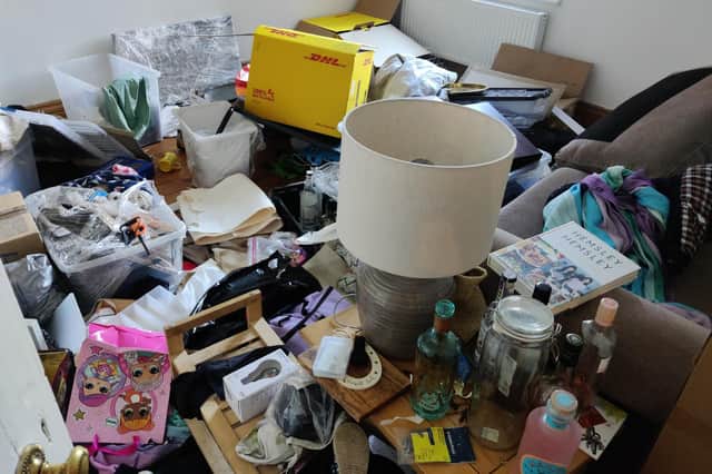 This room is in dire need of decluttering.