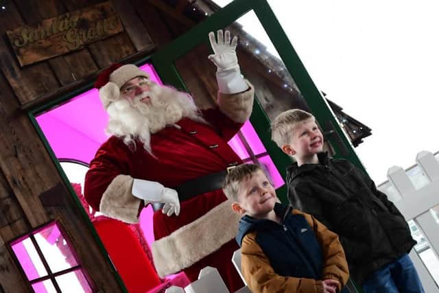 Trinity Walk’s famous Santa attracted thousands of families this year and thanks to the generosity of visitors, £3,161 was raised for charity Forget Me Not – double the 2020 figure.