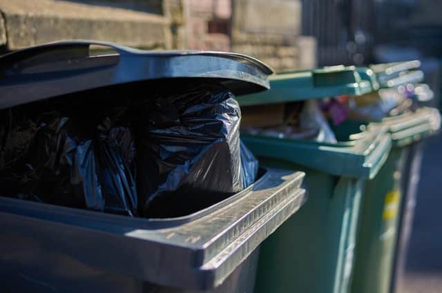 The average domestic wheelie bin, when empty, weighs around 10kg (22lbs in the old money). A wheeled commercial bin weighs between 15-50kg (33-110 pounds).