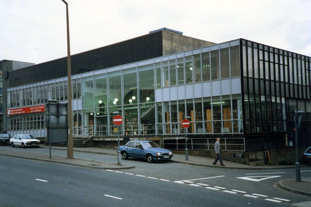 The former Library Headquarters building on York Road. Then this photo was in April 1987 it housed the Patents Information Unit and the Schools Library Service as well as the Library Administration for Leeds City Council.