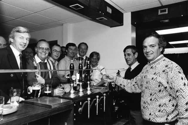 Cricket legend Phil Carrick opens the Old Modernians clubhouse extension in September 1987.