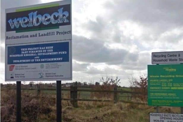 Wakefield Council is moving ahead with plans to transform a former landfill site into a new country park in the district.