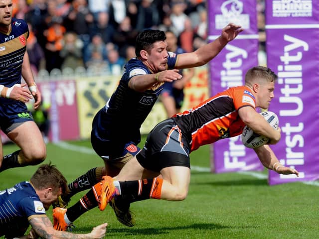 Ryan Hampshire scores a try in his previous spell with Castleford Tigers.