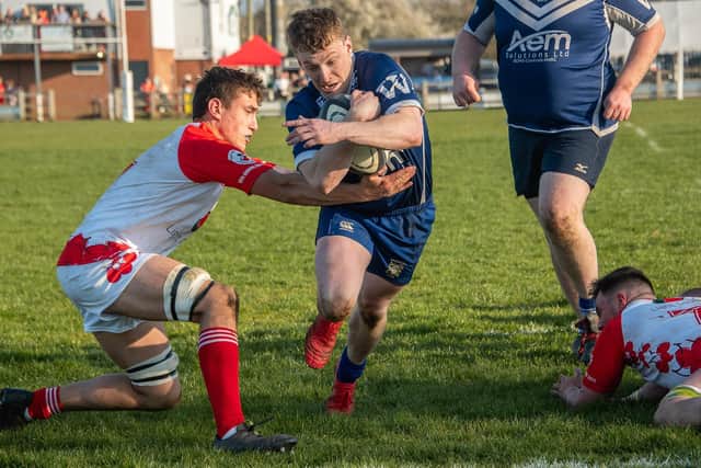 Richard Dedicoat takes Jack Beddis's offload to score the bonus point fourth try for Pontefract at Beverley. Picture: Jonathan Buck