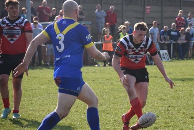 Normanton Knights create a try chance with this kick. Picture: Rob Hare