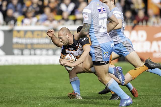 Liam Watts about to go over for his match winning try for Castleford Tigers against Leeds Rhinos. Picture: Allan McKenzie/SWpix.com