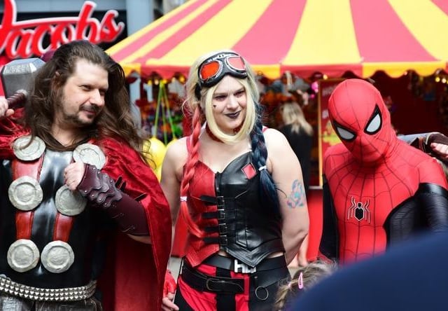Characters stopped to chat.