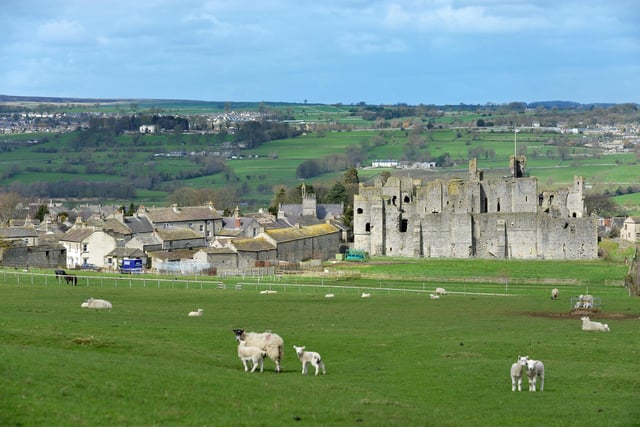 Situation in the Yorkshire Dales, the castle was the childhood home of King Richard III, garrisoned during the Civil War of the 17th century.