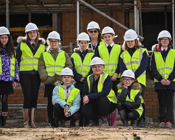 National homebuilder, Bellway Homes, Yorkshire welcomed an after-school club of girls to its City Fields development in Wakefield to find out more about the construction industry and the various jobs in it.