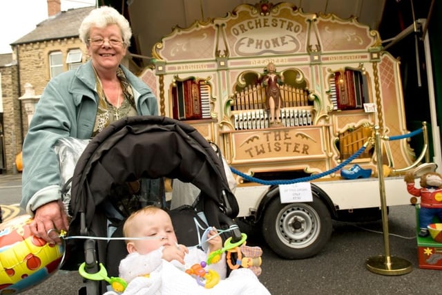 Denise Warren taking Sophie Holland to the fair in 2008.