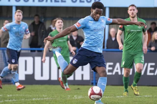 Ify Ofoegbu has signed on to stay with Ossett United in the 2022-23 season.