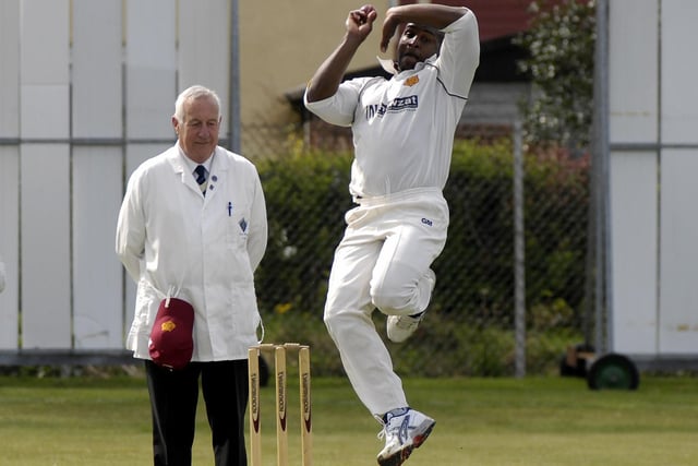 Opening bowler Oral Blackford was in good form against Wakefield Thornes, taking four wickets as Methley were the only side in the title race to win in the Central Yorkshire League.