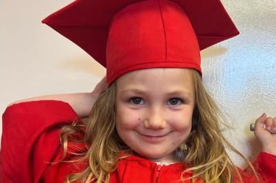 Chelsea Crossley shared a photo of her little one graduating class.