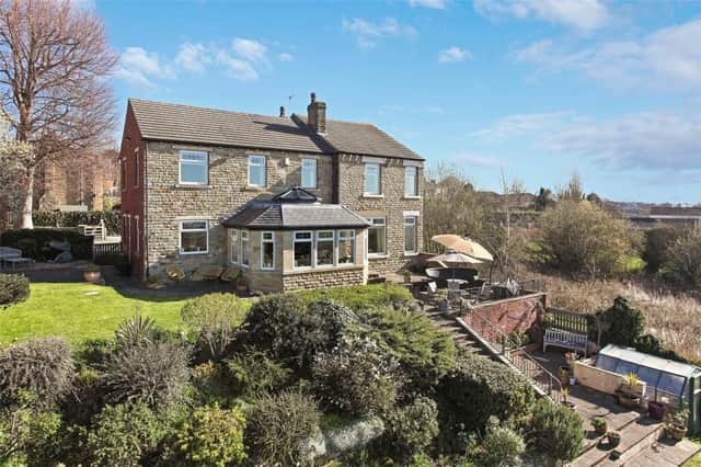 Grange View is currently available on Rightmove for £925,000.