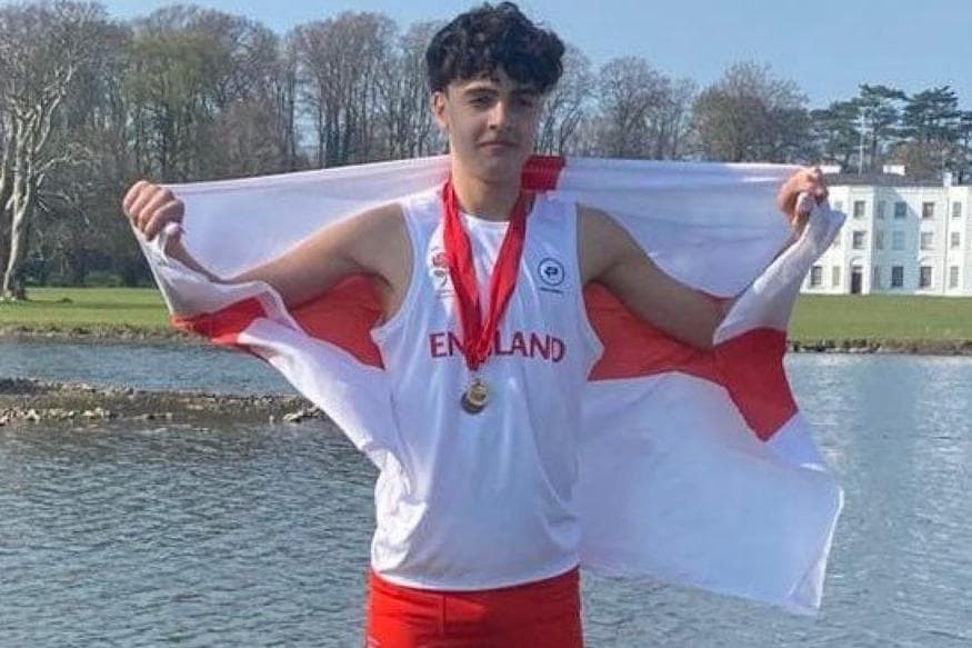Wakefield Harriers runner Thomas Hastings helps England to gold on his ...