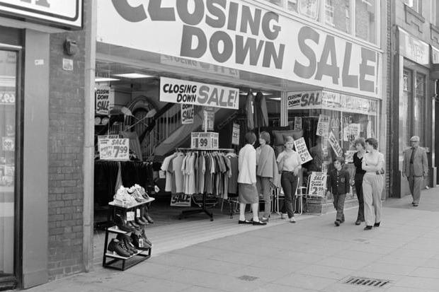 1980s - Little Westgate shops closing.
