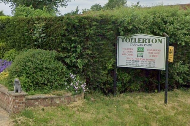 Just 10 miles from York, Tollerton Caravan Park offers visitors the chance to enjoy the North Yorkshire countryside, with attractions such as the York Bird of Prey Centre, fishing spots and the Forest of Flowers just a stone's throw away. It has a rating of 4.4/5 stars on Google Reviews.