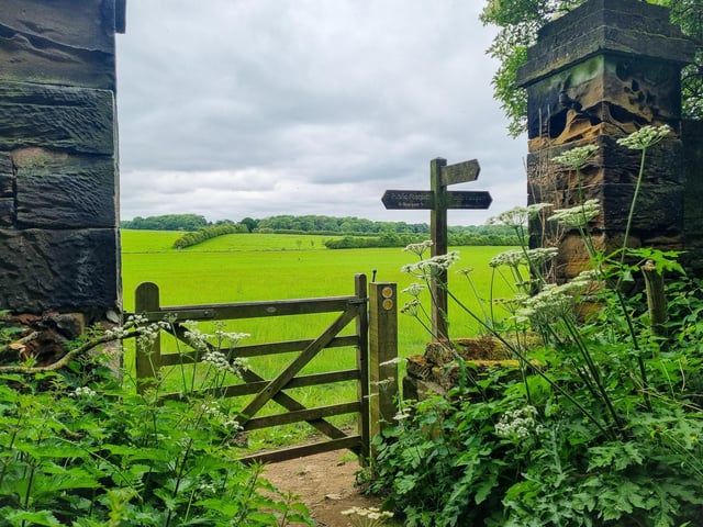 Sue Billcliffe also shared this lovely photo of the gate leading to Waterton Park Hotel, in Walton.