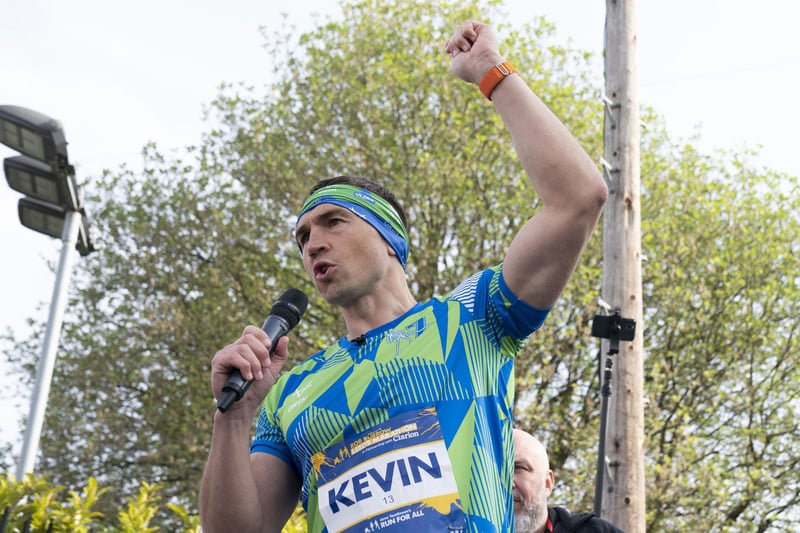 Kevin Sinfield gave a rousing speech before the race started, saying: "Kevin said: “From doing all the work, the effort, the training, to rock up today in great shape and bring the sunshine with you, I can only thank you."