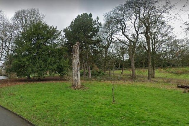 Green Park Ave, Horbury, Wakefield WF4 6EE

This beautiful park in Horbury has 4.2 stars out of 5 based on 36 Google reviews.