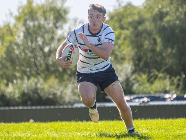Eliiott Bell is in the clear to restore Featherstone Lions' 12-point advantage.