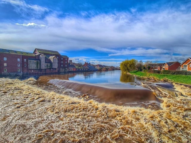 Photo taken from Castleford Bridge, shared by R.Clarkson
