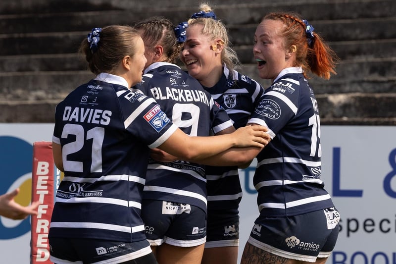 Try joy for Featherstone Rovers Women.
