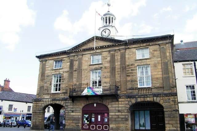 Pontefract Town Hall's police help desk will shut for good after temporarily being closed in 2021.