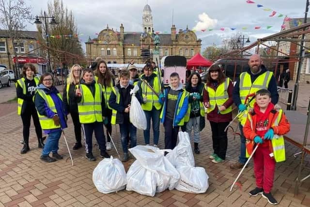 The Brickhouse Youth Club, some of the West Wakefield Wombles, Catherine Bairstow, and husband and wife duo Robert and Fiona Burns, will be on litter picking patrol throughout the day.