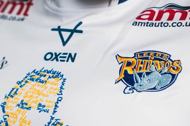 The kit features the iconic image of Rob from the 2011 Grand Final, made up of the names of the 196 players that he played with for club and country during his illustrious career and is completed by the names of his three children and his wife Lindsey