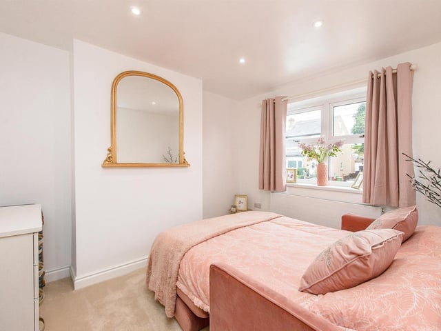 A second, cosier double bedroom.