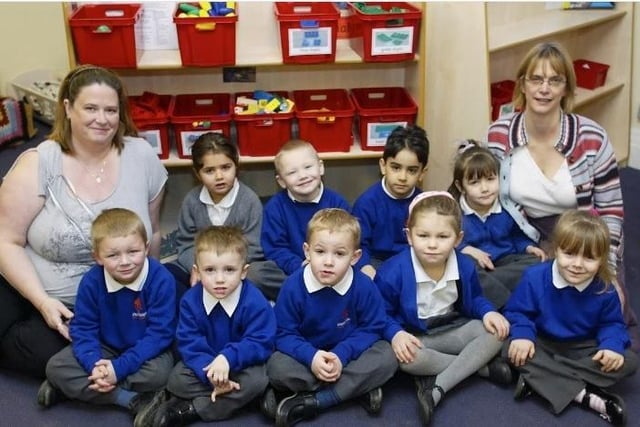 Snapethorpe Primary School New Starters. January 2007 with Mrs Barratt (LSA) and Mrs Paterson (teacher).