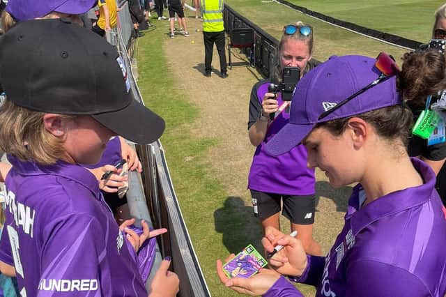 Rosie Dwyer, winner of The Hundred's Every Block Counts competition, meeting Northern Superchargers women's player Laura Wolvaardt.