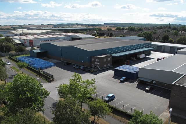 A major Bis Henderson Space customer is expanding its operation in the north of England by leasing a unit at Onward Holdings Ltd’s popular Langthwaite Business Park on the edge of South Kirkby in West Yorkshire.