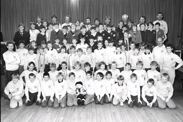 Ossett sporting boys and Dutch visitors in April 1985.
