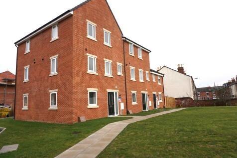 This two bedroom end townhouse is currently available for £140,000.