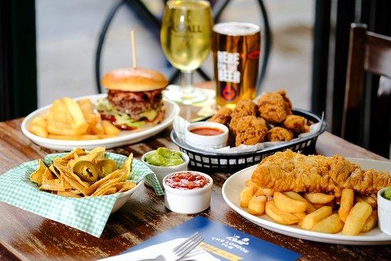 We asked readers for their recommendations for the best places to get 'pub grub' in Wakefield, Pontefract and the surrounding areas this bank holiday weekend