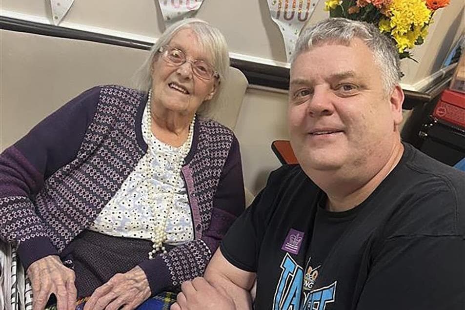 Pontefract pensioner Helen celebrates 100th birthday