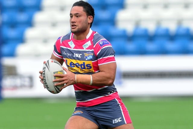 Castleford Tigers announced the signing of Weller Hauraki from Leeds Rhinos.