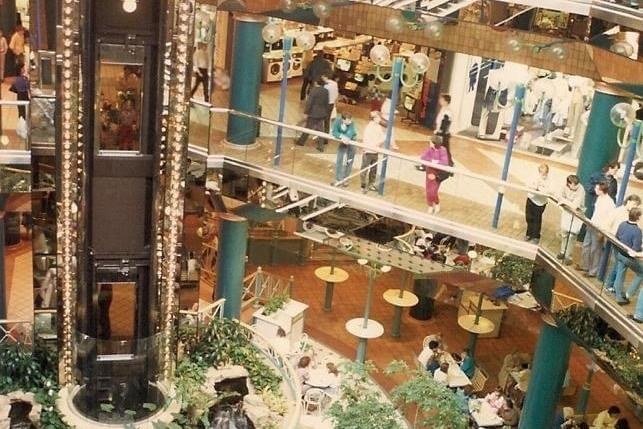 The centre was among the first of its kind in the UK, containing features such as a food court and the first glass wall climber lift.