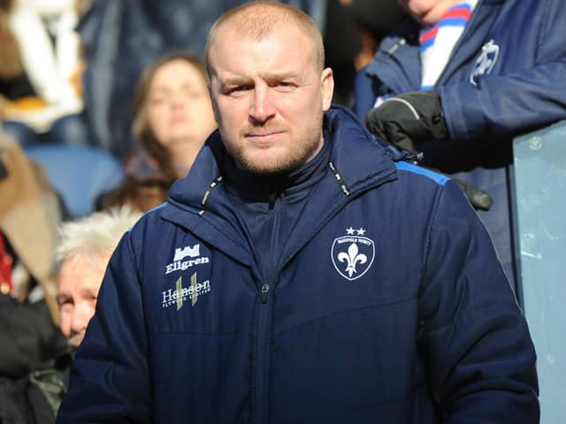 Head coach Mark Applegarth branded Wakefield Trinity's performance at Wigan Warriors 'unacceptable'.