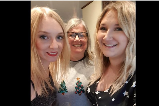 Madison Louise Spear said; "My amazing mum! She is the best, she is always there no matter what whenever I need her, I am so grateful to have such a loving and caring mum, thank you for everything you do! Happy Mother's Day."